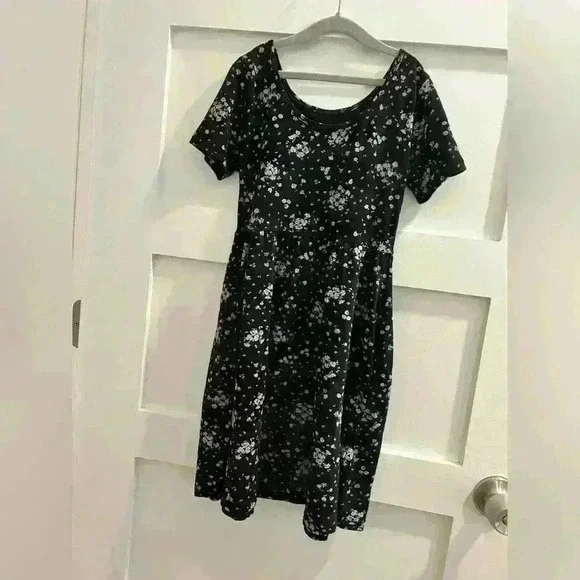 Old navy size 8 girls dress - Picture 2 of 5